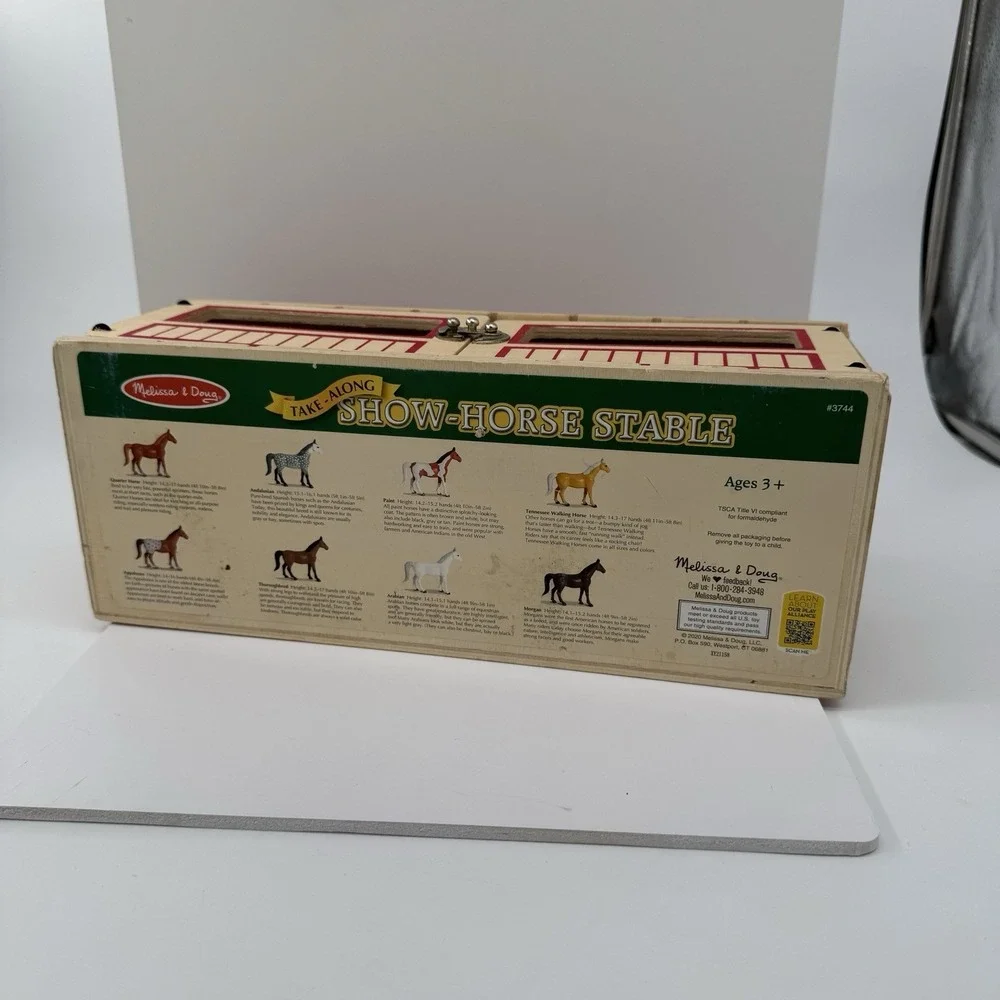 Melissa & Doug Take Along Show‎ Horse Stable Set Wood Barn Horses Play Set